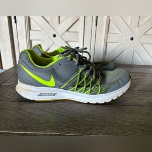 Nike Men’s Air Relentless 6 Cool Grey/ Volt Running 843836-003 Size 9.5
